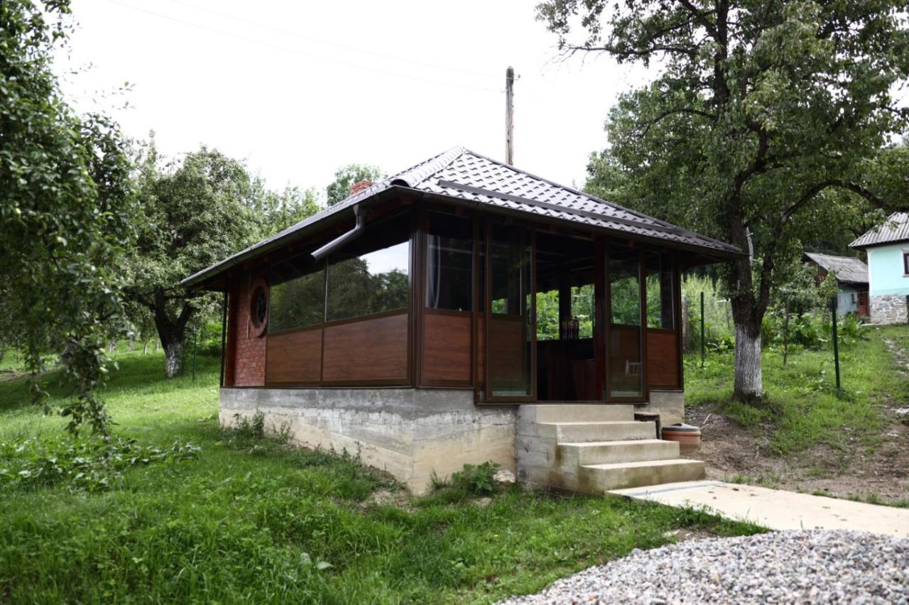 Hatasul Bunicului Arefu Exterior foto